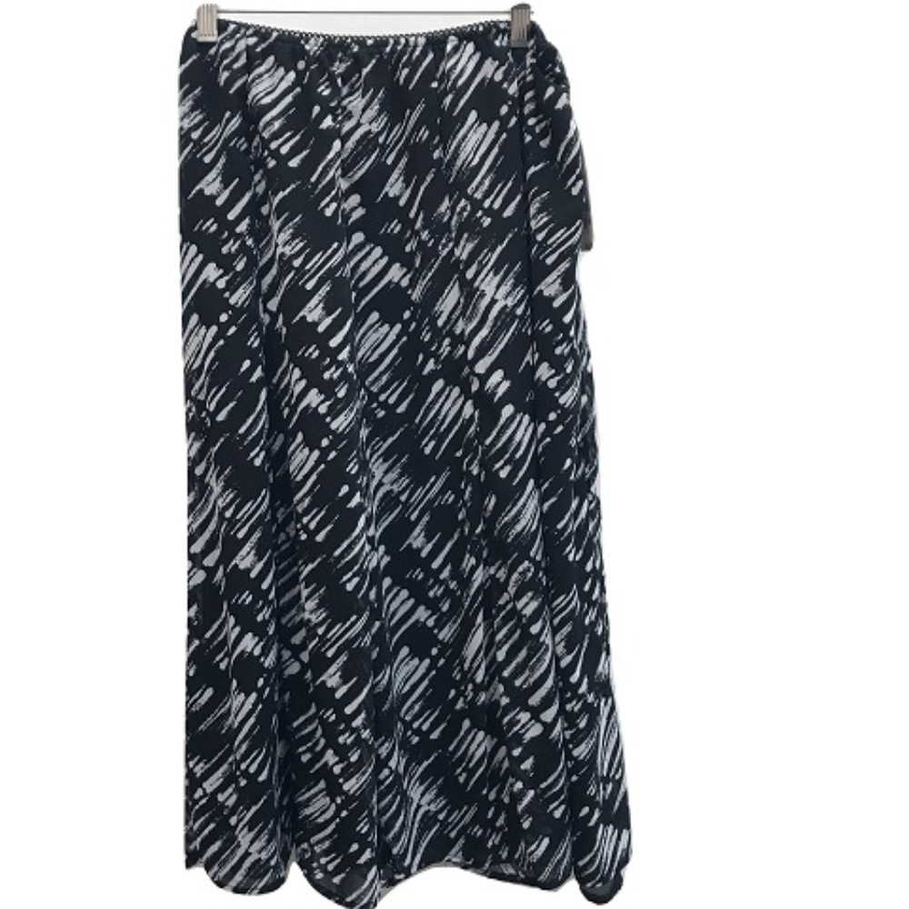 JM Collection Abstract Flare Skirt